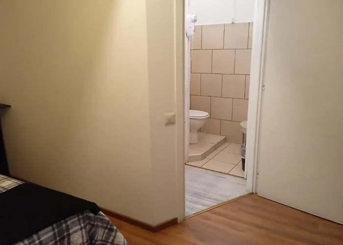 Megaride Πανσιόν