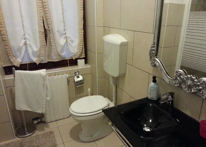 Megaride Πανσιόν Όπως