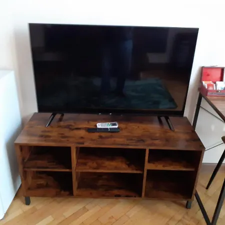 Megaride 招待所 科莫